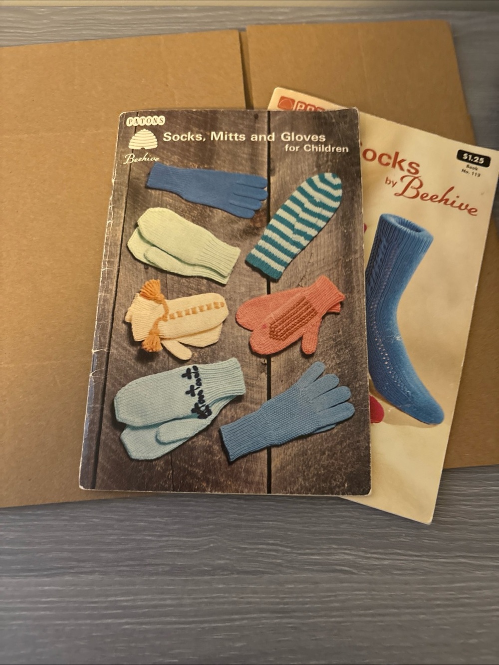 Vintage Beehive Kids Socks, Mitts & Gloves Pattern Book - Blue and Pastel